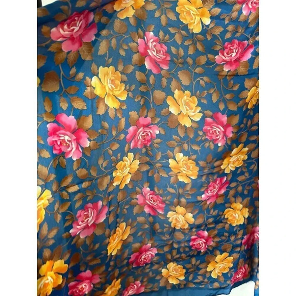 Colorful Flowers scarf - Picture 3 of 6